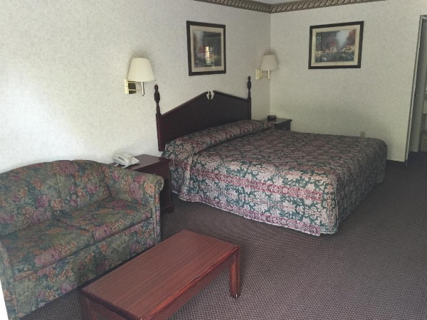 Deerfield Inn image 4